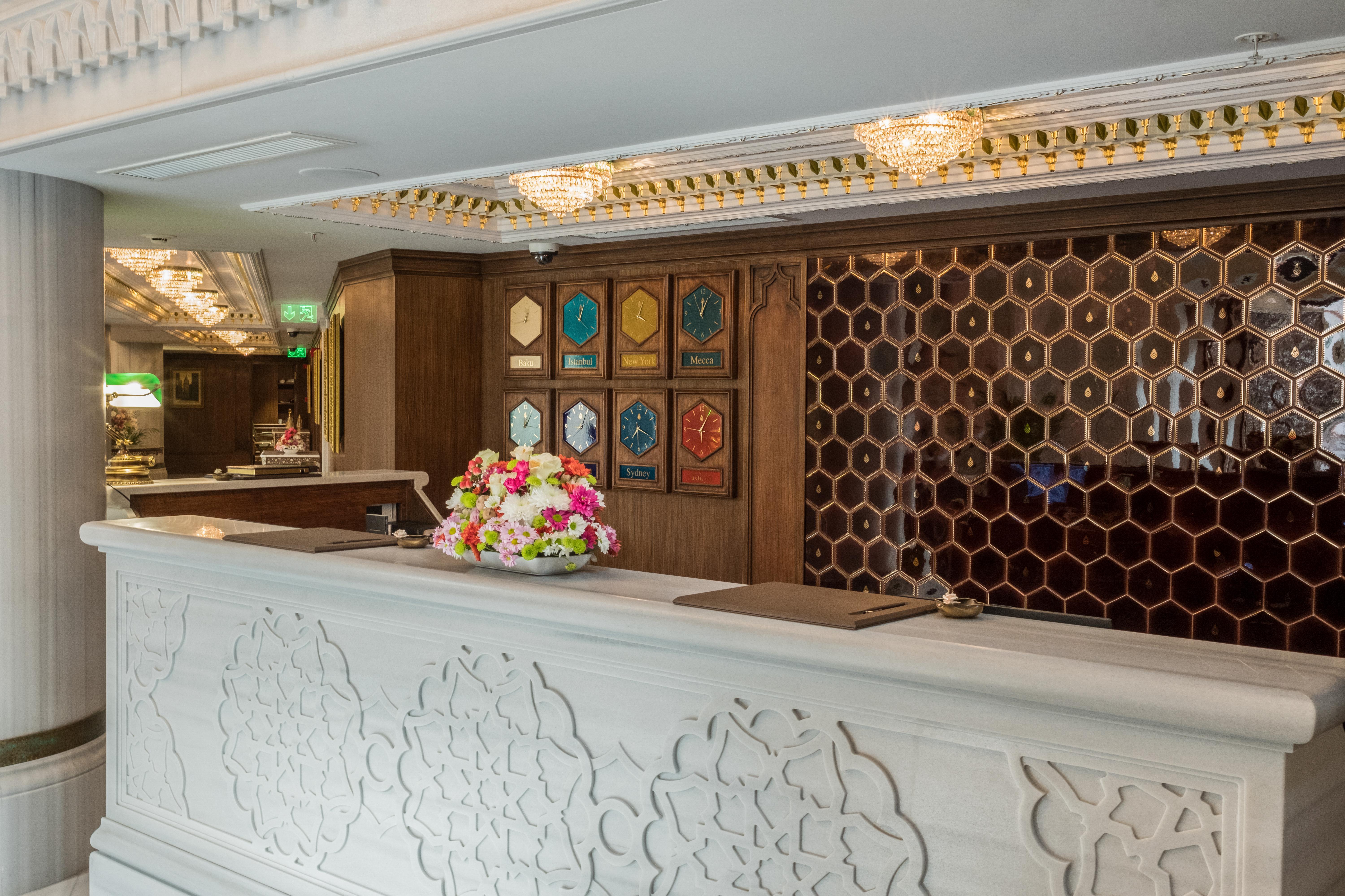 Ajwa Sultanahmet - Preferred Hotels Lvx Collection اسطنبول المظهر الخارجي الصورة Reception desk at the hotel